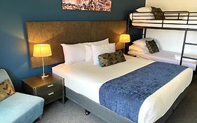 Golden Age Motor Inn